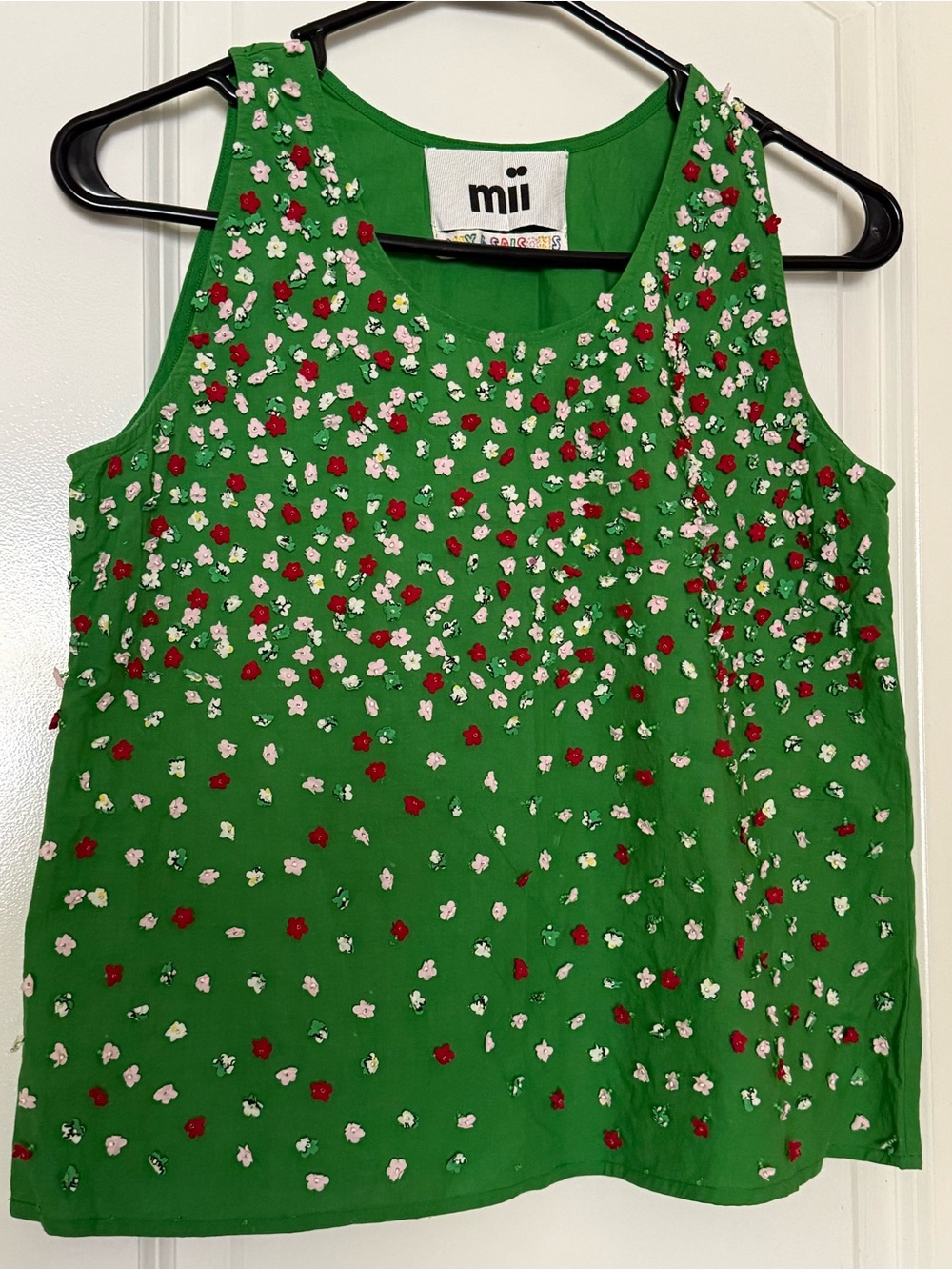 Mii Aux saisons Green Sleeveless Blouse with multicolor flower and beads- XS